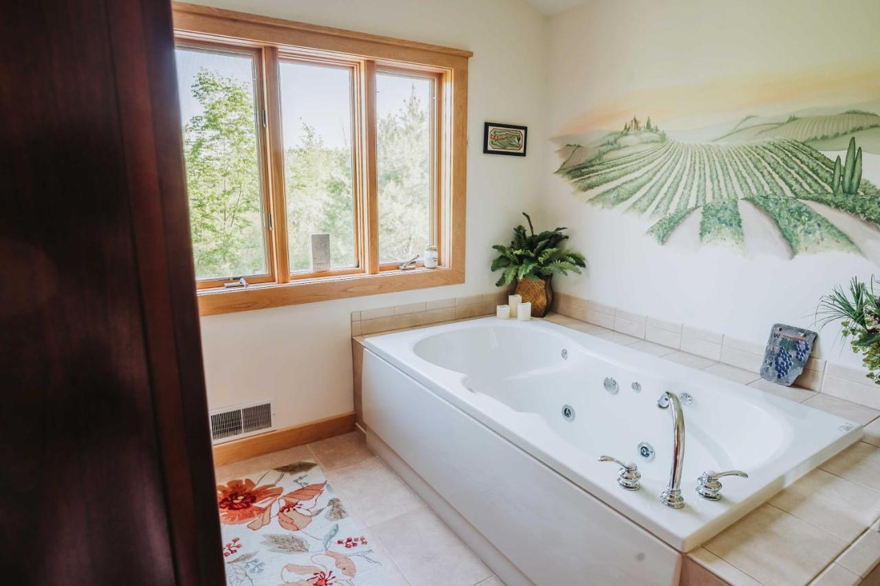 Lake-View Home With Pool In Hammondsport! Exterior foto